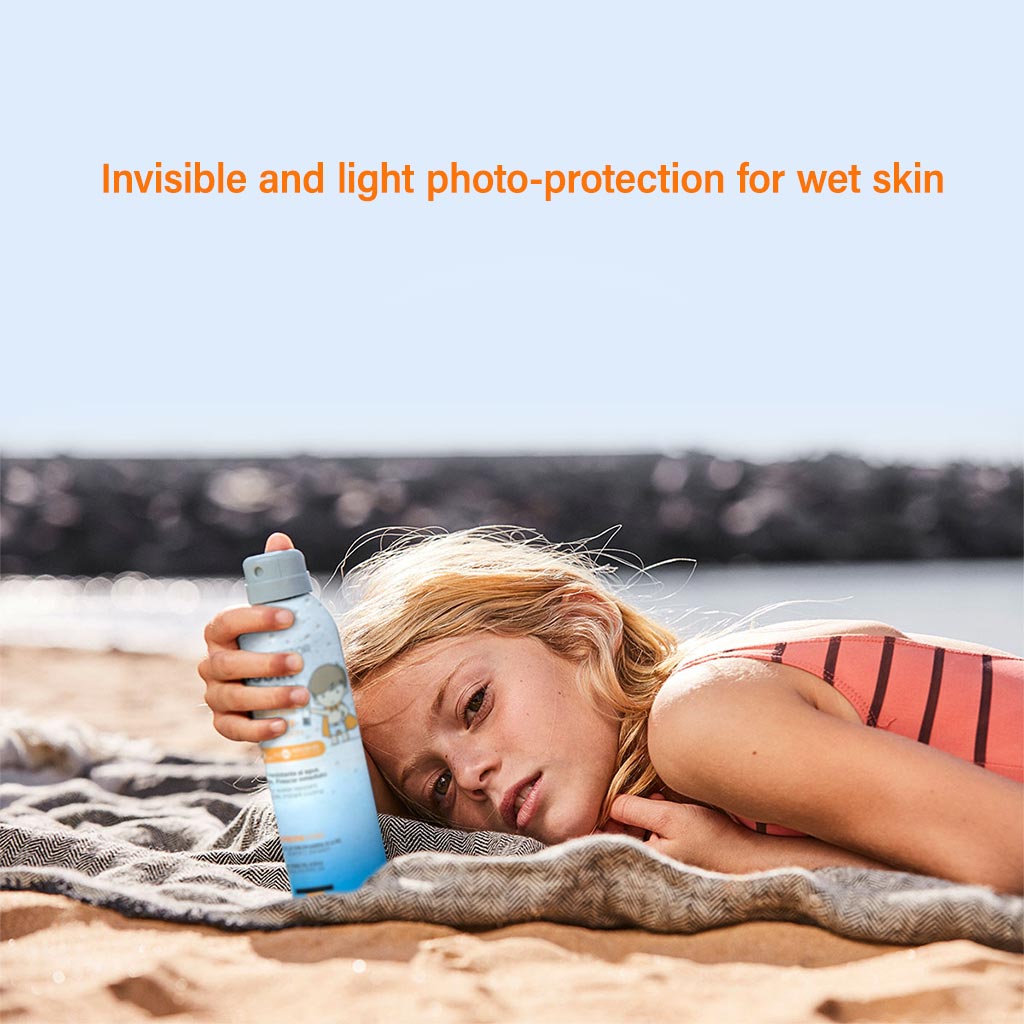 Isdin Pediatrics Fotoprotector Wet Skin Transparent Spray With SPF50+ 250ml