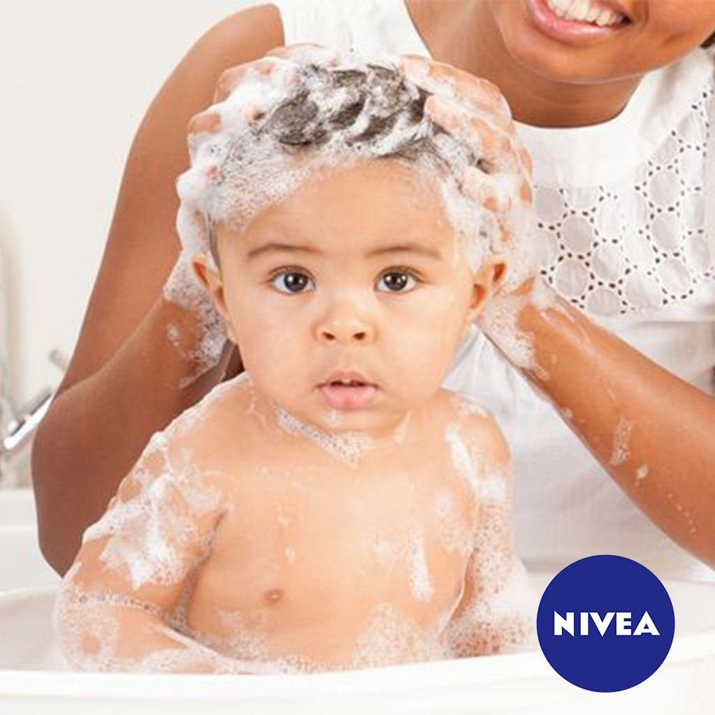 Nivea Baby Pure & Mild Camomile Extract Shampoo 500 mL